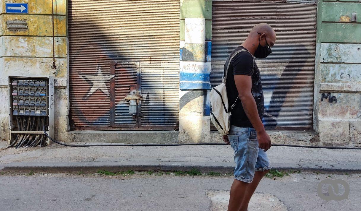 hombre pared bandera cuba